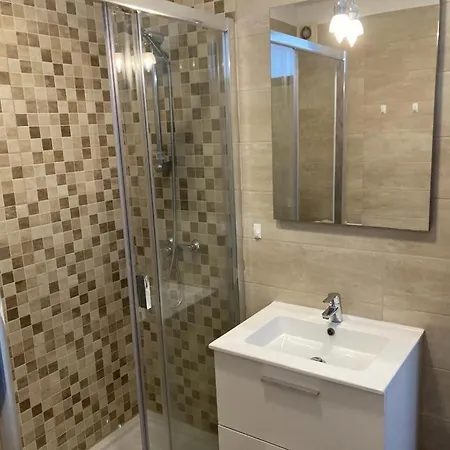 Arona 2-Bed Apt Sleeps 5 With Pool & Parking Арона