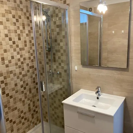 Arona 2-Bed Apt Sleeps 5 With Pool & Parking * Арона