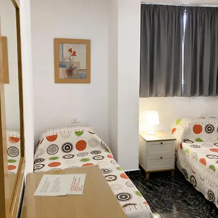 2-bed Sleeps 5 With Pool & Parking Apartamento *