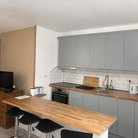 2-bed Sleeps 5 With Pool & Parking Arona (Tenerife)