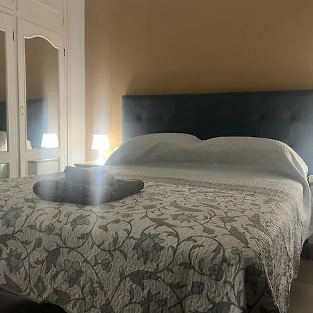 2-bed - Sleeps 5 - Outdoor Pool Διαμέρισμα *